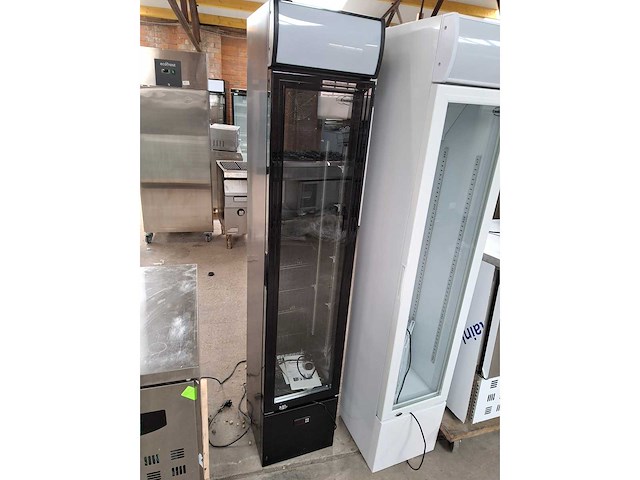 Combisteel - 2025 - koelvitrine - afbeelding 1 van  4