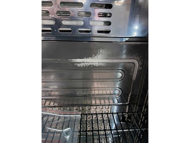 Combisteel - 2025 - koelvitrine - afbeelding 2 van  5