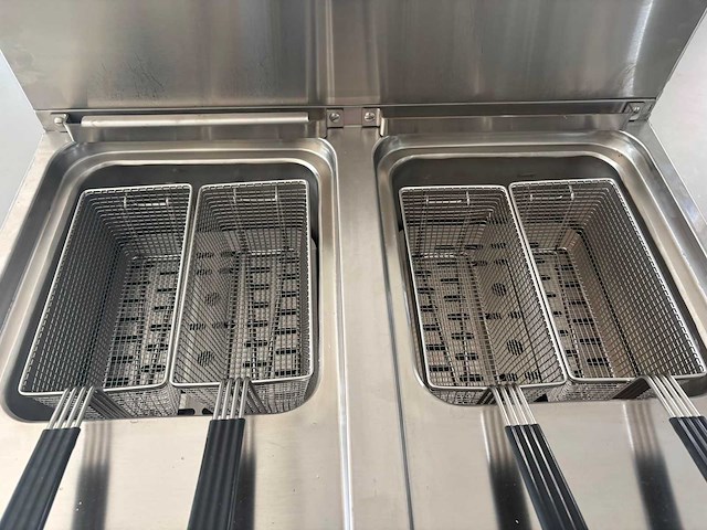 Combisteel dubbele gasfriteuse friteuse op gas - afbeelding 8 van  11