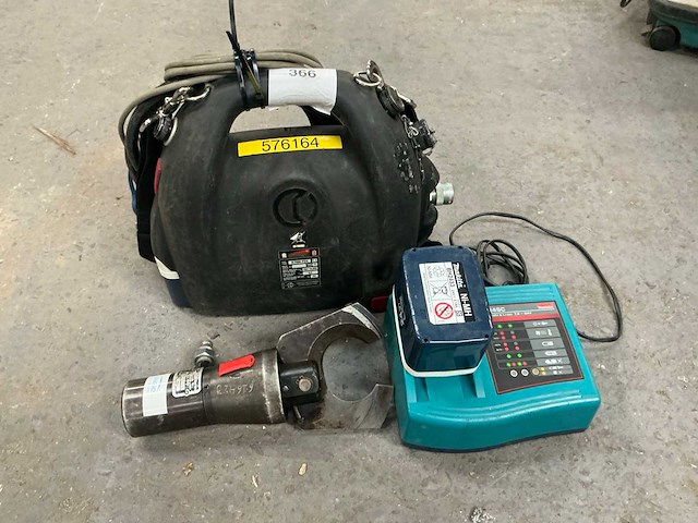 Combre b70m-p24 accu hydraulische kniptang - afbeelding 1 van  10