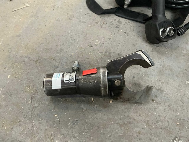 Combre b70m-p24 accu hydraulische kniptang - afbeelding 7 van  10