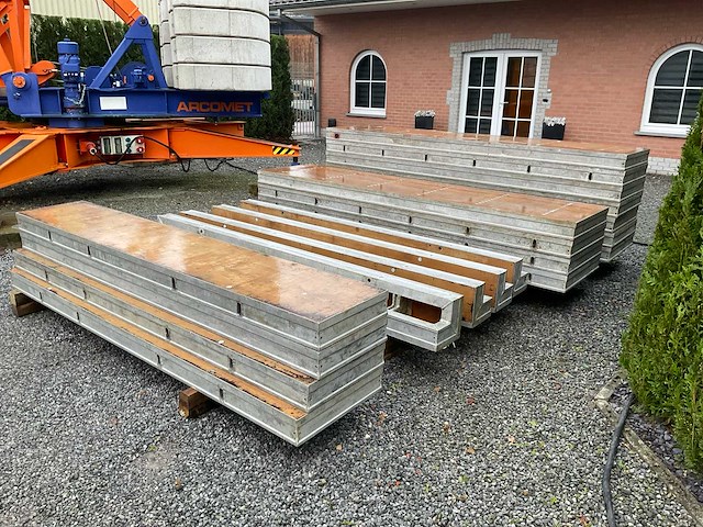 Cometal bekistingsmateriaal - afbeelding 15 van  17