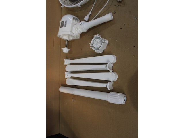 Comfee' 40w staande ventilator - afbeelding 5 van  5