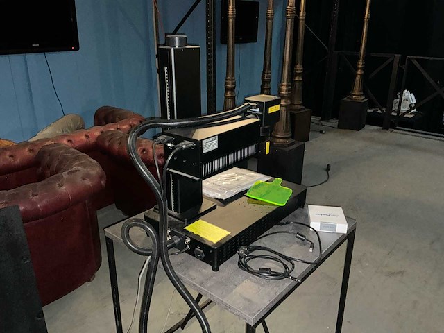 Commaker omni 1 laser graveermachine electronica - afbeelding 19 van  21