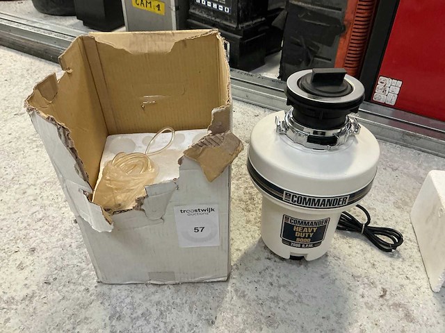 Commander heavy duty 8000 gootsteen verbrijzelaar - afbeelding 1 van  4