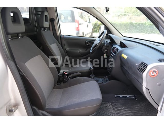 Commerciële bestelwagen opel combo 1,7 cdti (2011-198,607 km-vin:w0lvxcf25b4321506) - afbeelding 11 van  40