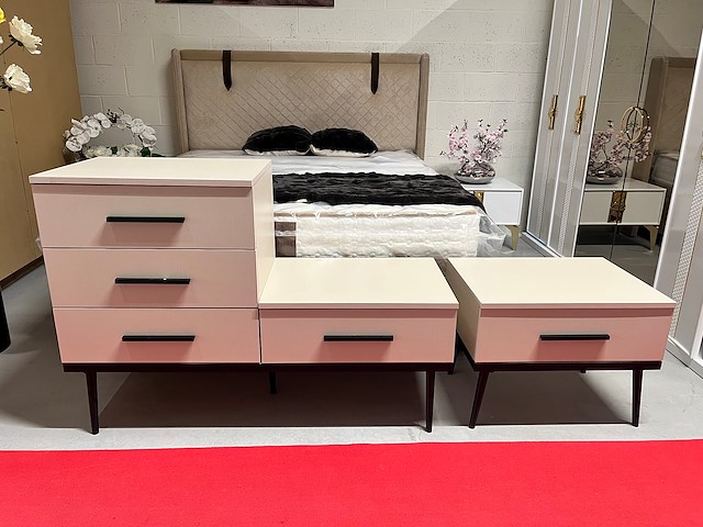 Commode + nachtkastje | roze/crème retro stijl - afbeelding 1 van  4
