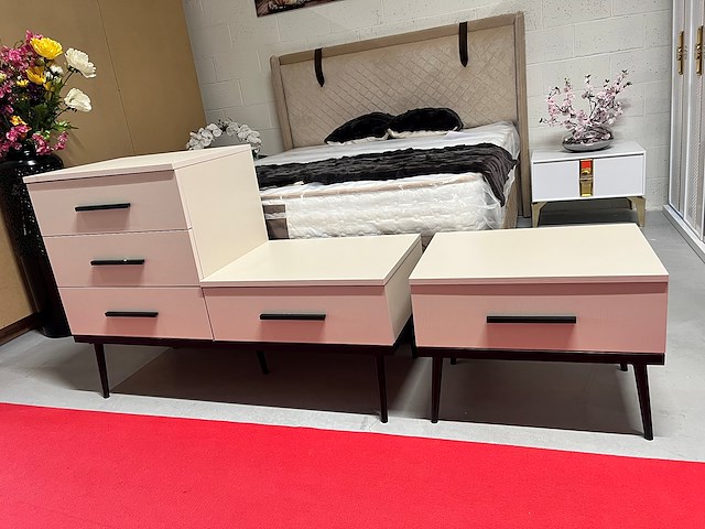 Commode + nachtkastje | roze/crème retro stijl - afbeelding 4 van  4