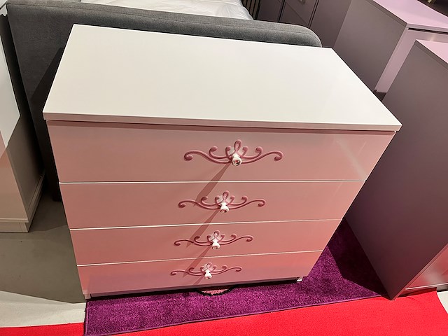 Commode – roze glans | 4 lades met sierwerkgreep - afbeelding 2 van  3