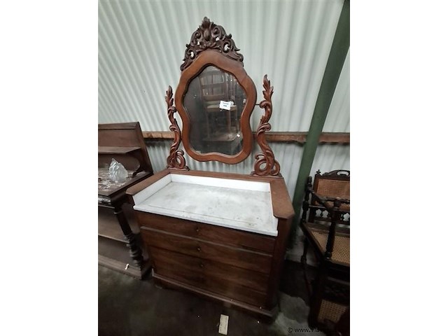 Commode - afbeelding 1 van  1