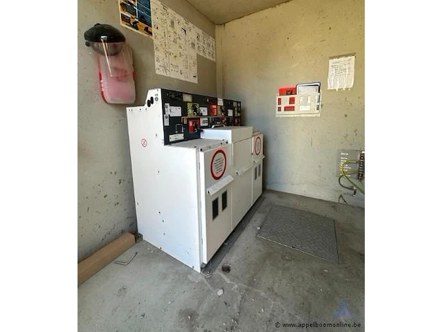 Compacte hoogspanningscabine met kyte powertech transformator (bouwjaar 2021, serienummer 1112105200) en schneider electric schakelinstallatie. voorzien van externe aansluitingen. - afbeelding 6 van  10