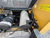 Compacte schranklader (skid steer) gehl 5240 - afbeelding 18 van  39