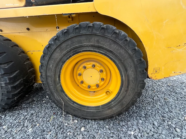 Compacte schranklader (skid steer) gehl 5240 - afbeelding 21 van  39
