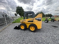 Compacte schranklader (skid steer) gehl 5240 - afbeelding 34 van  39
