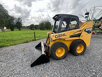 Compacte schranklader (skid steer) gehl 5240 - afbeelding 38 van  39