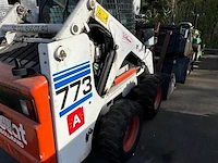 Compactlader met bak, veegmachine en vorken, bobcat 773, bouwjaar 1999, serienummer 509617404, 33 kw, 2.700 kg, wielaandrijving - afbeelding 8 van  8