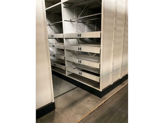 Compactus rolarchief - afbeelding 15 van  17
