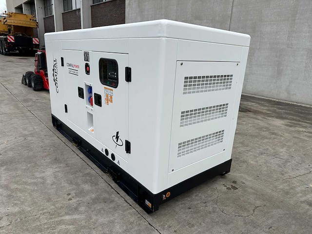Compal power - 2025 - vg-r100 - stroomgenerator - afbeelding 16 van  17