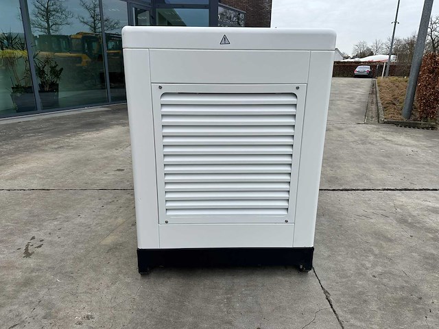 Compal power - 2025 - vg-r100 - stroomgenerator - afbeelding 16 van  22