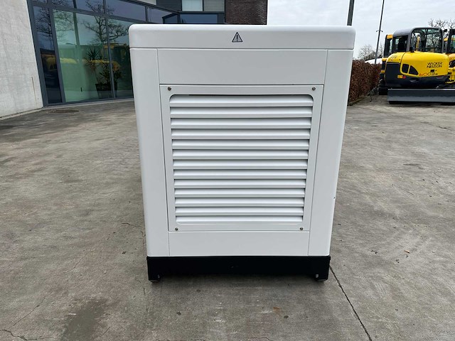 Compal power - 2025 - vg-r100 - stroomgenerator - afbeelding 11 van  17