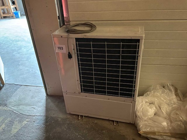 Competition 30hpra-e zwembad warmtepomp - afbeelding 1 van  4