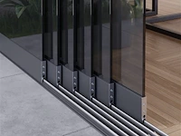 Compleet glazen schuifdeursysteem 3 deurs, veiligheidsglas 10 mm, 2640 mm breed, 3 stuks deuren 900 mm 2600 mm hoog, mat zwart ral 9005 - afbeelding 5 van  14
