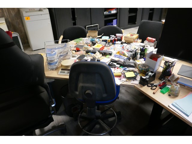 Compleet ingerichte bureau - afbeelding 7 van  7