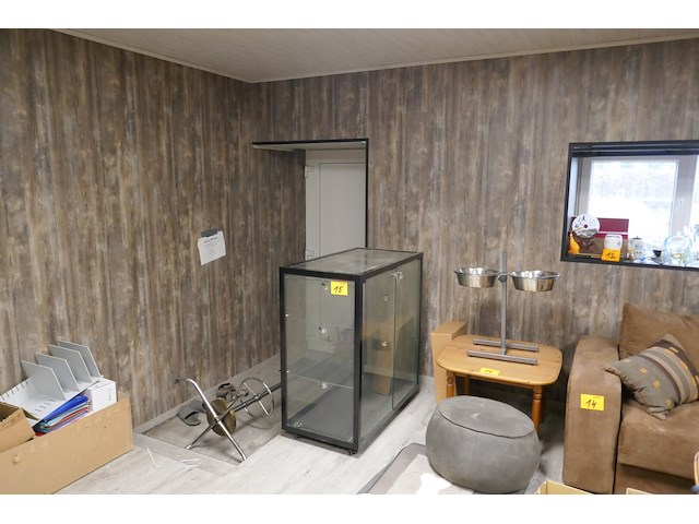 Compleet ingerichte bureel met verschillende ruimtes mét ventilatie-verwarming - afbeelding 2 van  15