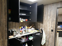 Compleet ingerichte bureel met verschillende ruimtes mét ventilatie-verwarming - afbeelding 14 van  15