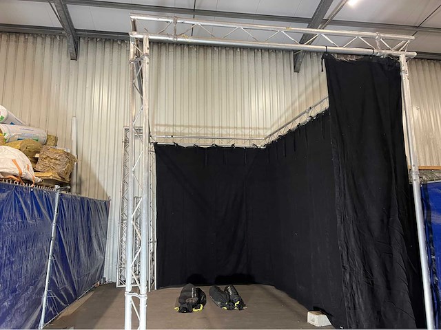 Compleet moduleerbare stand met doeken - afbeelding 4 van  11