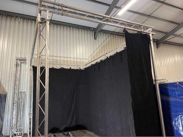 Compleet moduleerbare stand met doeken - afbeelding 9 van  11