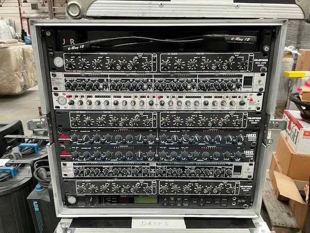 Complete audio rack - afbeelding 1 van  4