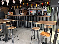 Complete bar en sanitair ruimten in 7x 40 voet zeecontainer constructie - afbeelding 2 van  34