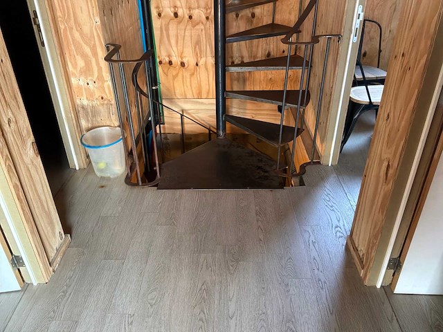 Complete bar en sanitair ruimten in 7x 40 voet zeecontainer constructie - afbeelding 21 van  34