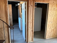 Complete bar en sanitair ruimten in 7x 40 voet zeecontainer constructie - afbeelding 22 van  34