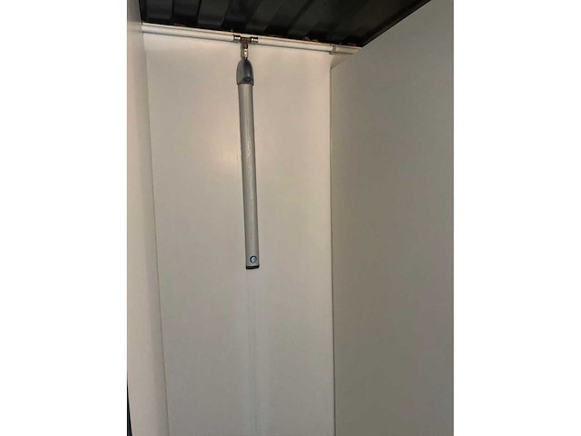 Complete bar en sanitair ruimten in 7x 40 voet zeecontainer constructie - afbeelding 25 van  34