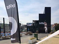 Complete bar en sanitair ruimten in 7x 40 voet zeecontainer constructie - afbeelding 31 van  34