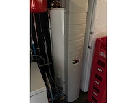 Complete bar en sanitair ruimten in 7x 40 voet zeecontainer constructie - afbeelding 6 van  12
