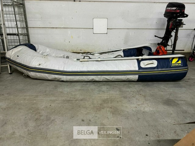 Complete boot met moter en aanhangwagen - afbeelding 1 van  1