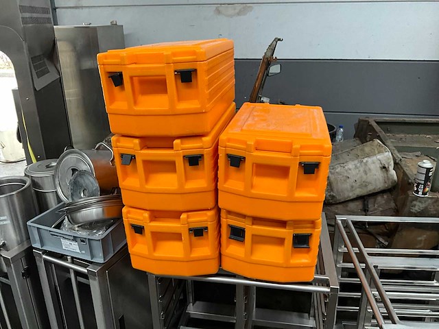 Complete inboedel keuken restaurant. - afbeelding 9 van  25