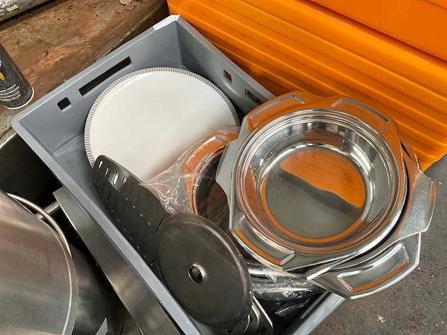 Complete inboedel keuken restaurant. - afbeelding 16 van  25
