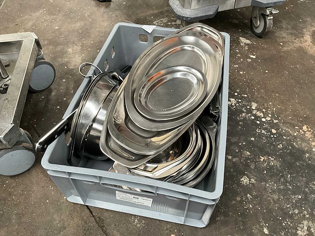 Complete inboedel keuken restaurant. - afbeelding 18 van  25