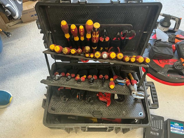 Complete koffer wiha geïsoleerd handgereedschap - afbeelding 3 van  10