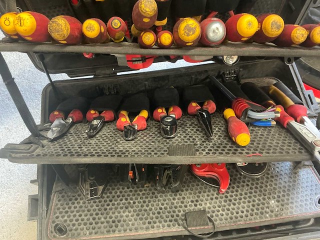 Complete koffer wiha geïsoleerd handgereedschap - afbeelding 5 van  10