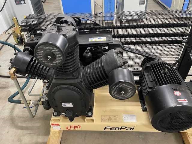 Complete lijn pet-blaasunit voor 5- en 3-gallonflessen - afbeelding 12 van  22