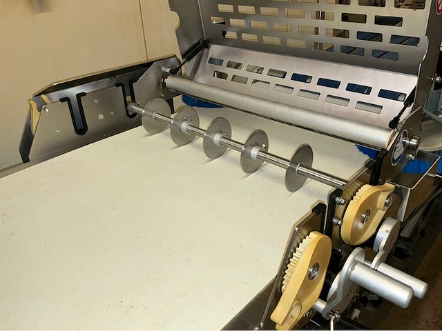 Complete rondo industriële deegverwerkingslijn – bouwjaar 2011 – smartline - afbeelding 6 van  41