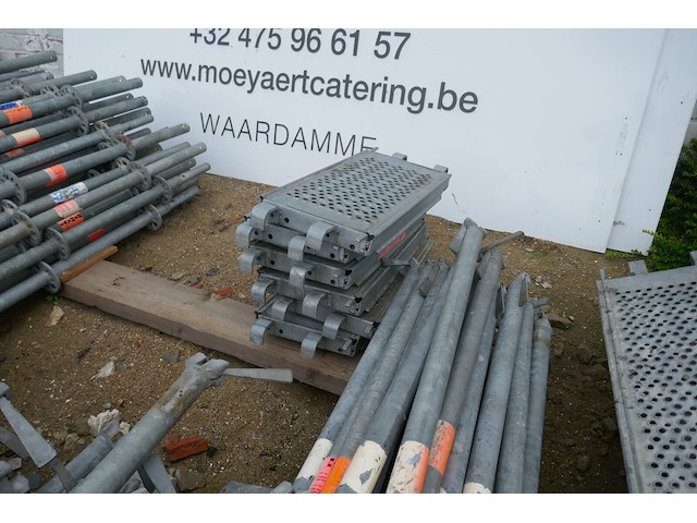 Complete steiger met alle onderdelen - afbeelding 3 van  8