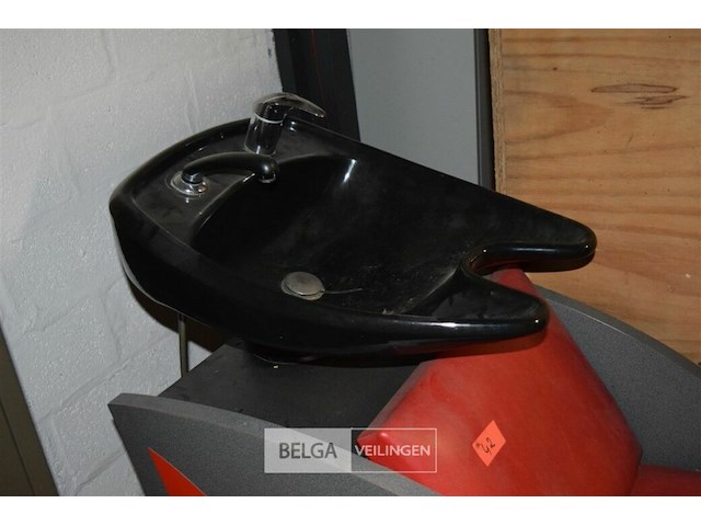 Complete vintage kapperstoel met wasbak - afbeelding 2 van  3