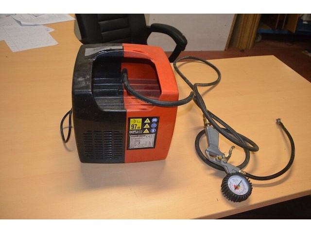 Compressor black&decker cubo bxcm0001z - afbeelding 4 van  5