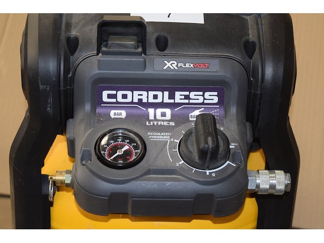 Compressor dewalt 10l zonder batterij - afbeelding 2 van  6
